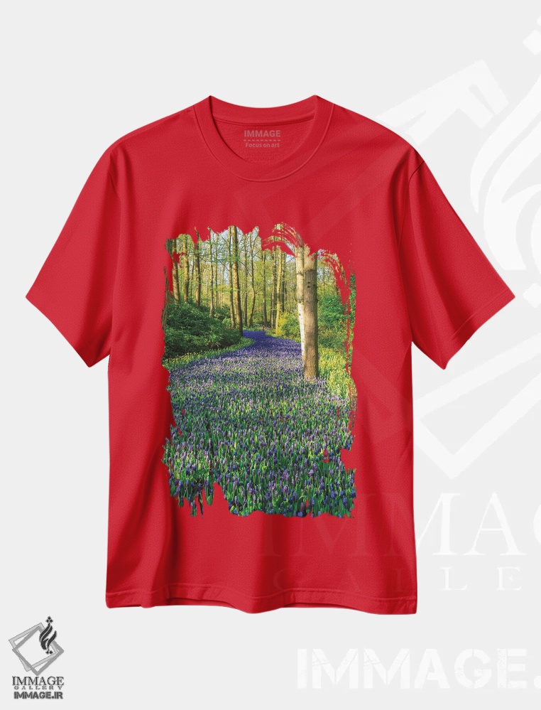 تیشرت قرمز طرح دار Zuid Holland, Lisse. Muscari Armeniacum.,هلند، زوید هُلَند، لیسه. موسکاری آرمنیاکوم اثر امیلی ام ویلسون