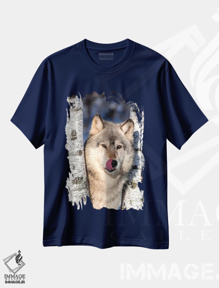 تیشرت سرمه ای طرح دار Minnesota, Sandstone, Wolf in Birch Trees,آمریکا، مینه سوتا، سندستون، گرگ در میان درختان غان اثر هولیس لونی