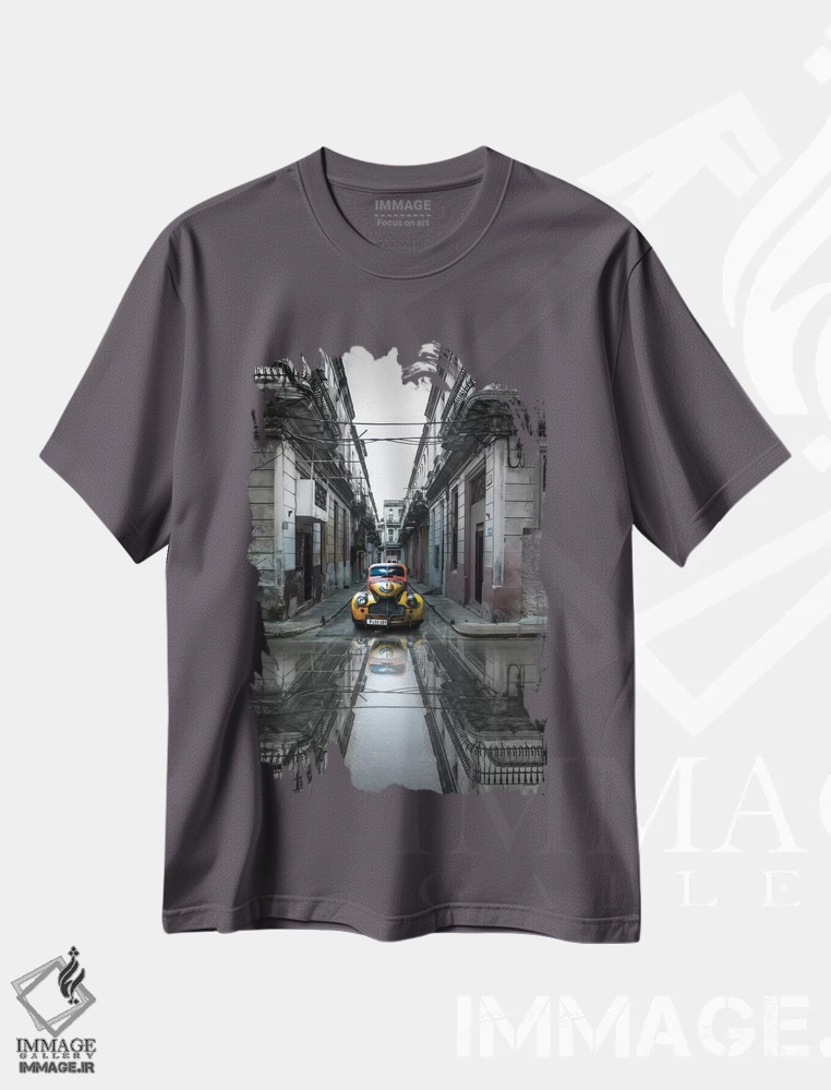 تیشرت طوسی طرح دار ماشین کلاسیک قدیمی در هاوانا، کوبا اثر سوتلین یوسیفوف