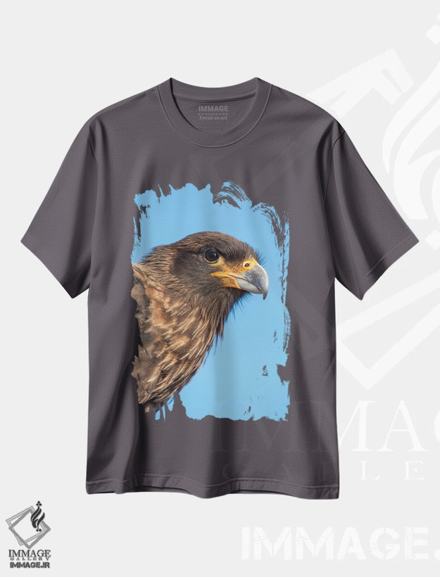 تیشرت طوسی طرح اسپرت ,Protected, Endemic To The Falkland Islands.,کاراکارا خط دار یا جانی رووک بالغ با پوست زرد معمول در چهره، حفاظت شده و بومی جزایر فالکلند اثر مارتین زویک