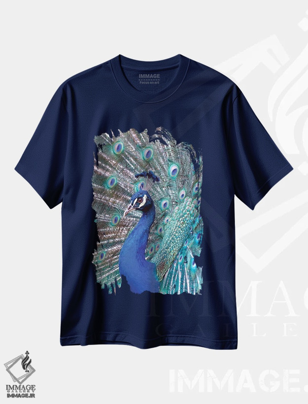 تیشرت سرمه ای طرح دار Central America. India Blue Peacock displaying.,کاستاریکا، آمریکای مرکزی. نمایش طاووس آبی هندی اثر کارن ان سالیوان
