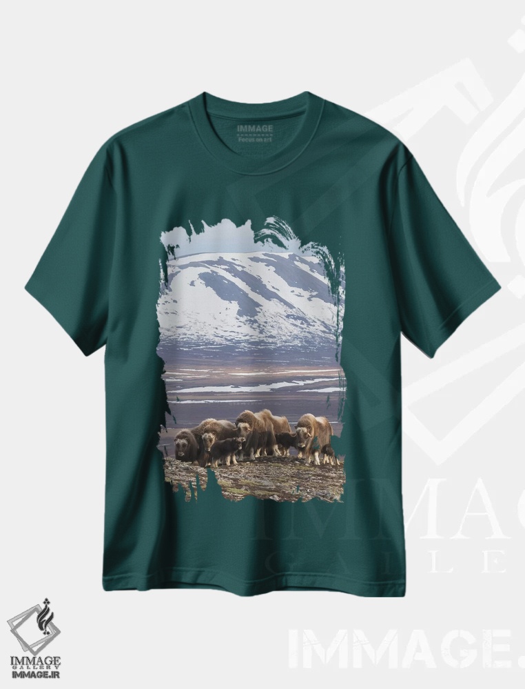 تیشرت سبز طرح دار Arctic habitat,گله گاومیش مشکین، زیستگاه شمالگان اثر کن آرچر