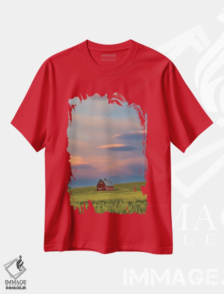 تیشرت قرمز طرح دار Washington State, Palouse Springtime With Red Barn Surrounded By Yellow Canola Fields And Dramatic Skies,آمریکا، واشنگتن، بهار پالووس با انبار قرمز میان مزارع کانولا زرد و آسمان دراماتیک اثر دارل گالین