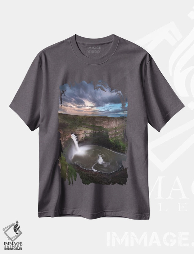 تیشرت طوسی طرح دار Washington State. Palouse Falls at sunset.,ایالات متحده، ایالت واشینگتن. آبشار پالوس در زمان غروب آفتاب اثر جینز گالری