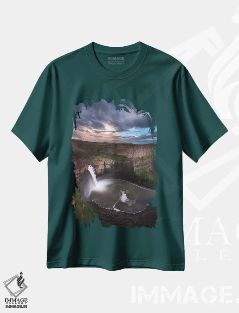 تیشرت سبز طرح دار Washington State. Palouse Falls at sunset.,ایالات متحده، ایالت واشینگتن. آبشار پالوس در زمان غروب آفتاب اثر جینز گالری