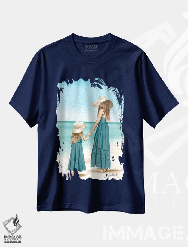 تیشرت سرمه ای طرح دار ست مادر و دختر در ساحل اثر الزا فوچه