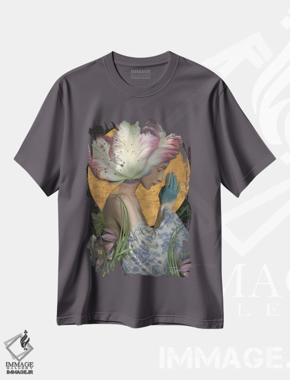 تیشرت طوسی طرح دار نیایش ها اثر جولیانا لوومر