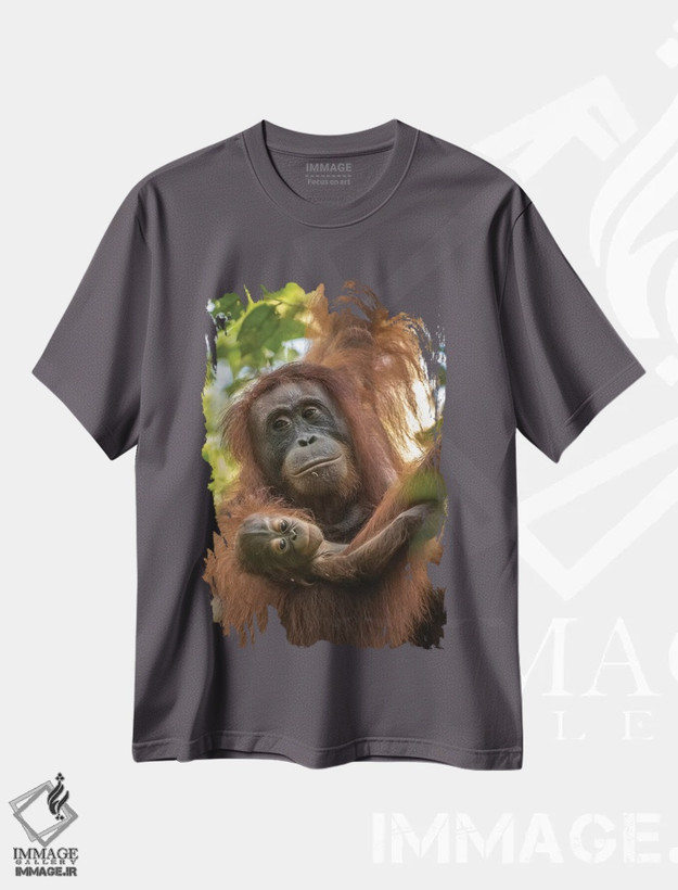 تیشرت طوسی طرح دار Borneo, Kalimantan. Female orangutan with baby at Tanjung Puting National Park.,اندونزی، بورنئو، کالیمانتان. اورانگوتان ماده با بچه در پارک ملی تانجونگ پوتینگ اثر جینز گالری