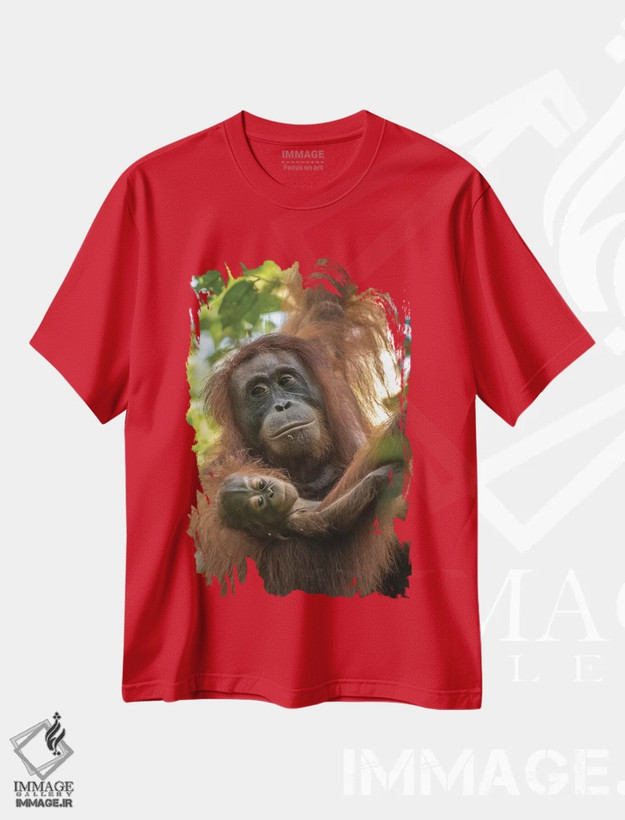 تیشرت قرمز طرح دار Borneo, Kalimantan. Female orangutan with baby at Tanjung Puting National Park.,اندونزی، بورنئو، کالیمانتان. اورانگوتان ماده با بچه در پارک ملی تانجونگ پوتینگ اثر جینز گالری