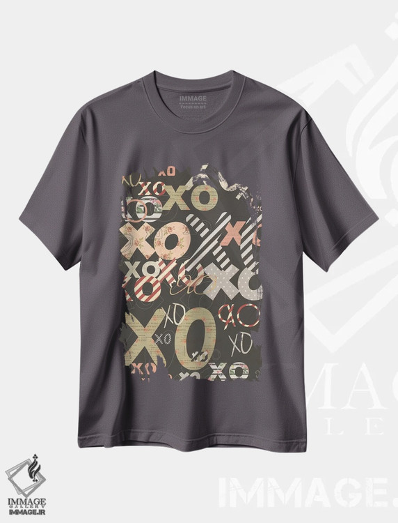 تیشرت طوسی طرح دار XO روی سیاه اثر ایم نات اکروک