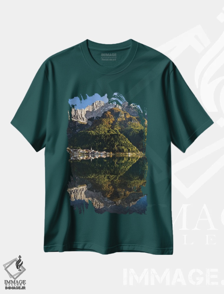 تیشرت سبز طرح طبیعت ,Dolomites, Veneto, Italy,دهکده آلگه کنار دریاچه آلگه در دامنه کوه چیوتا، دولومیت ها، ونتو، ایتالیا اثر مارتین زویک