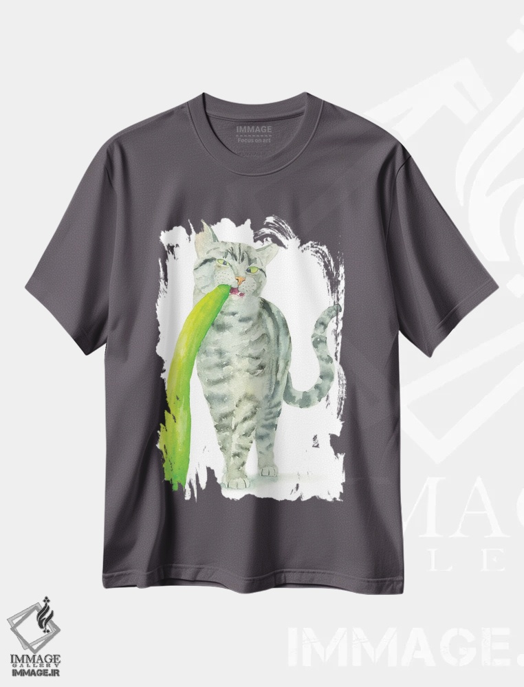 تیشرت طوسی طرح دار گربهٔ راه راه و خیار اثر آلکسی دیمیتریویچ شمیروف