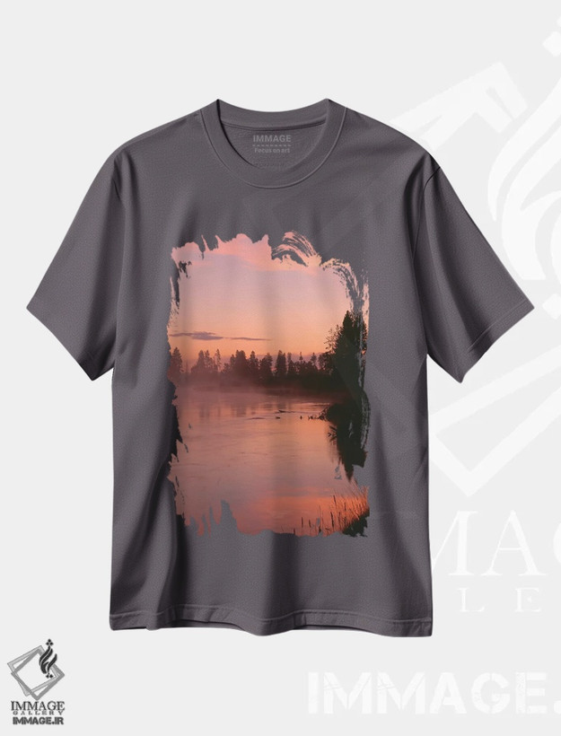 تیشرت طوسی طرح دار Oregon, Deschutes National Forest. Fog hovers above the Deschutes River at sunrise." اثر جان بارگر