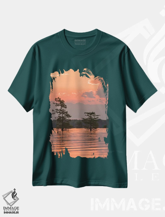 تیشرت سبز طرح دار Louisiana, Atchafalaya National Wildlife Refuge. Sunrise on swamp.,آمریکا، لوئیزیانا، پناهگاه ملی حیات وحش آچافالایا. طلوع خورشید بر تالاب اثر جینز گالری