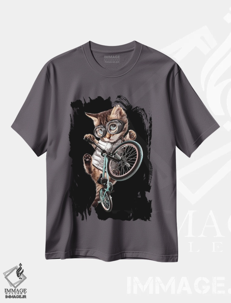 تیشرت طوسی طرح دار گربه BMX سوار اثر آدام لاولس