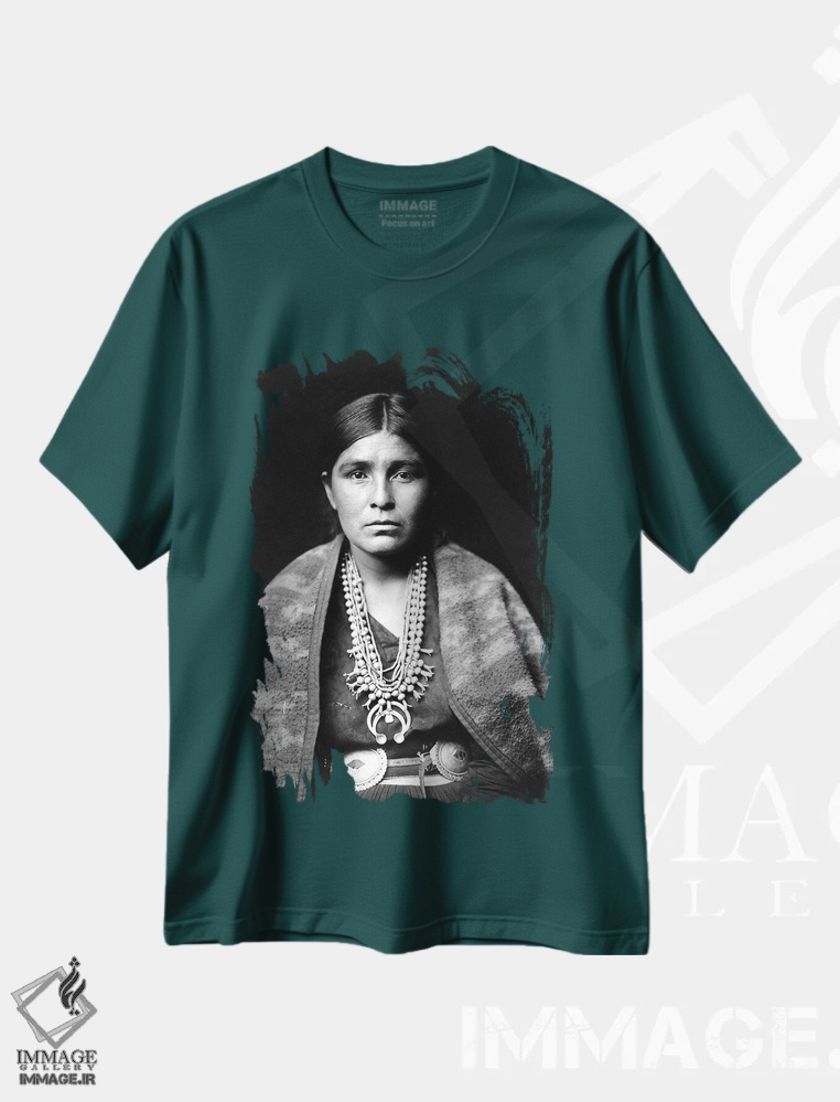 تیشرت سبز طرح دار C1904,زن ناواهو، حدود اثر ادوارد اس. کرتیس