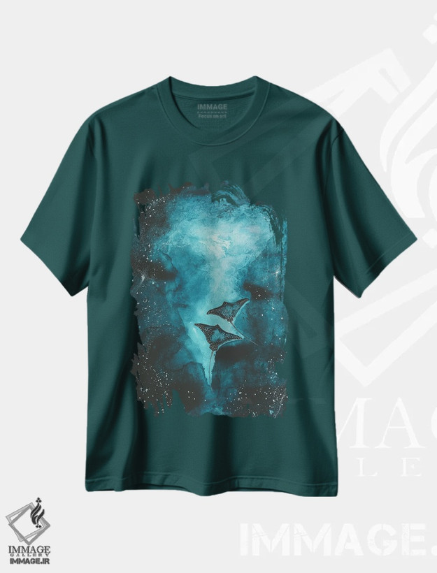 تیشرت سبز طرح دار مانتارای های کهکشانی اثر کارلی پرولد