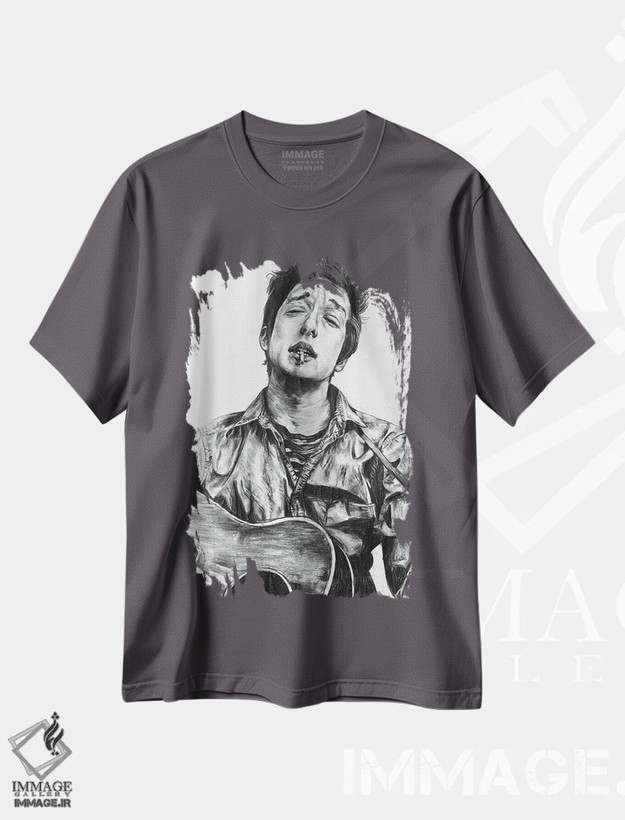 تیشرت طوسی طرح دار دیلن آکوستیک اثر بلیک مانچ
