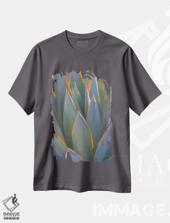 تیشرت طوسی طرح دار California, Morro Bay. Backlit agave leaves.,آمریکا، کالیفرنیا، مورو بی. برگ های آگاو در برابر نور پس زمینه اثر جینز گالری