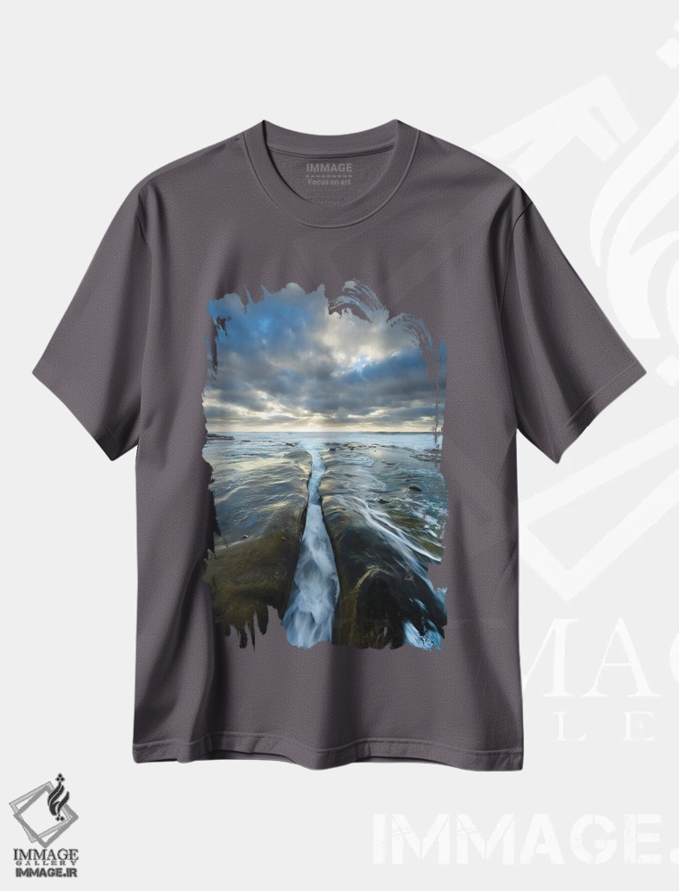 تیشرت طوسی طرح دار California, La Jolla. Wave flows through cracked sandstone.,آمریکا، کالیفرنیا، لا خوییا. عبور موج از میان ماسه سنگ ترک خورده اثر جینز گالری