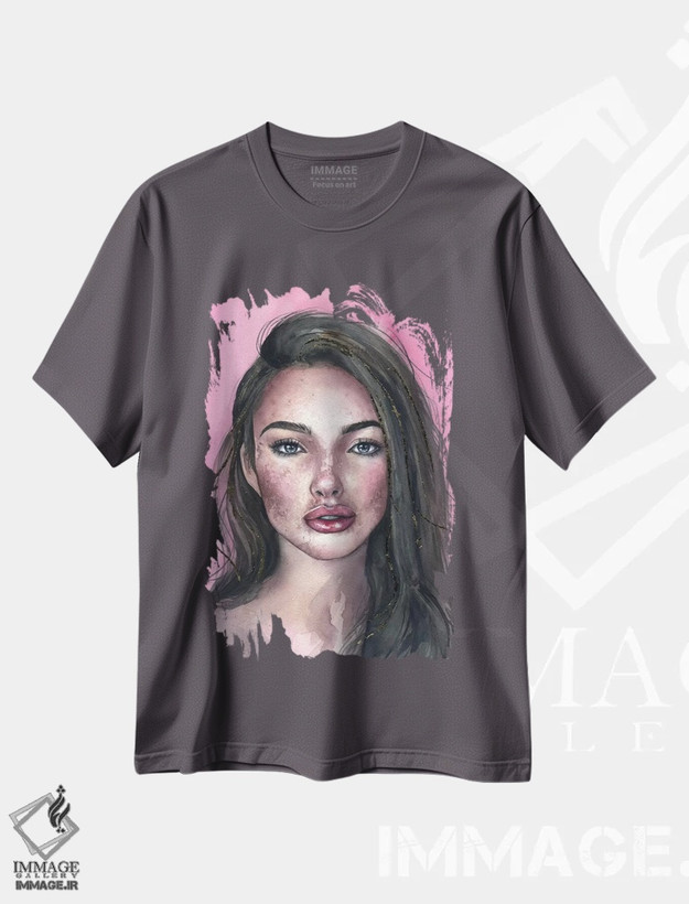 تیشرت طوسی طرح دار پرتره صورتی اثر کایرا بالان