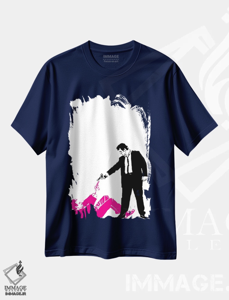 تیشرت سرمه ای طرح دار سگ های انباری اثر دراپ کیک آرت