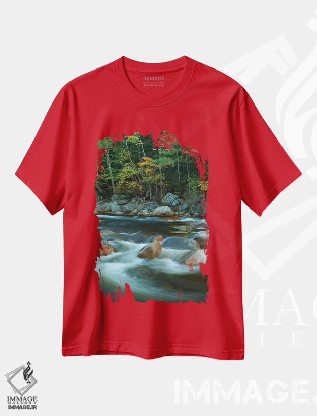 تیشرت قرمز طرح دار New Hampshire. Autumn trees and flowing river.,آمریکا، نیوهمپشایر. درختان پاییزی و رودخانه روان اثر جینز گالری