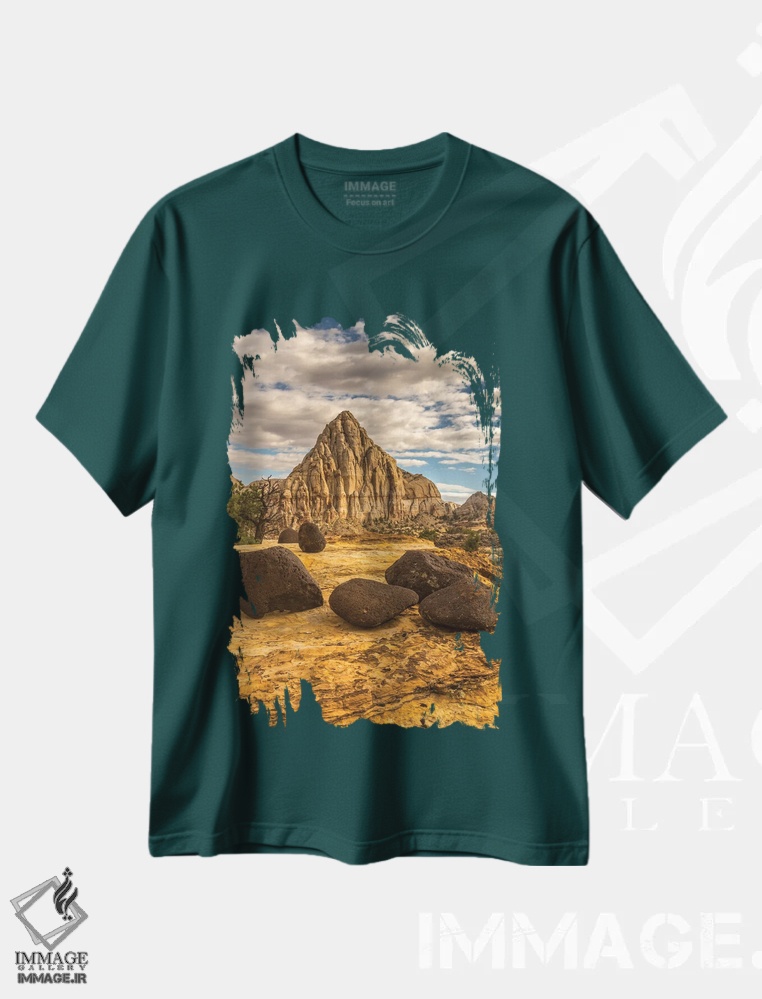 تیشرت سبز طرح دار Utah, Capitol Reef National Park. Pectols Pyramid in autumn.,هرم پکتولز در پاییز اثر جینز گالری