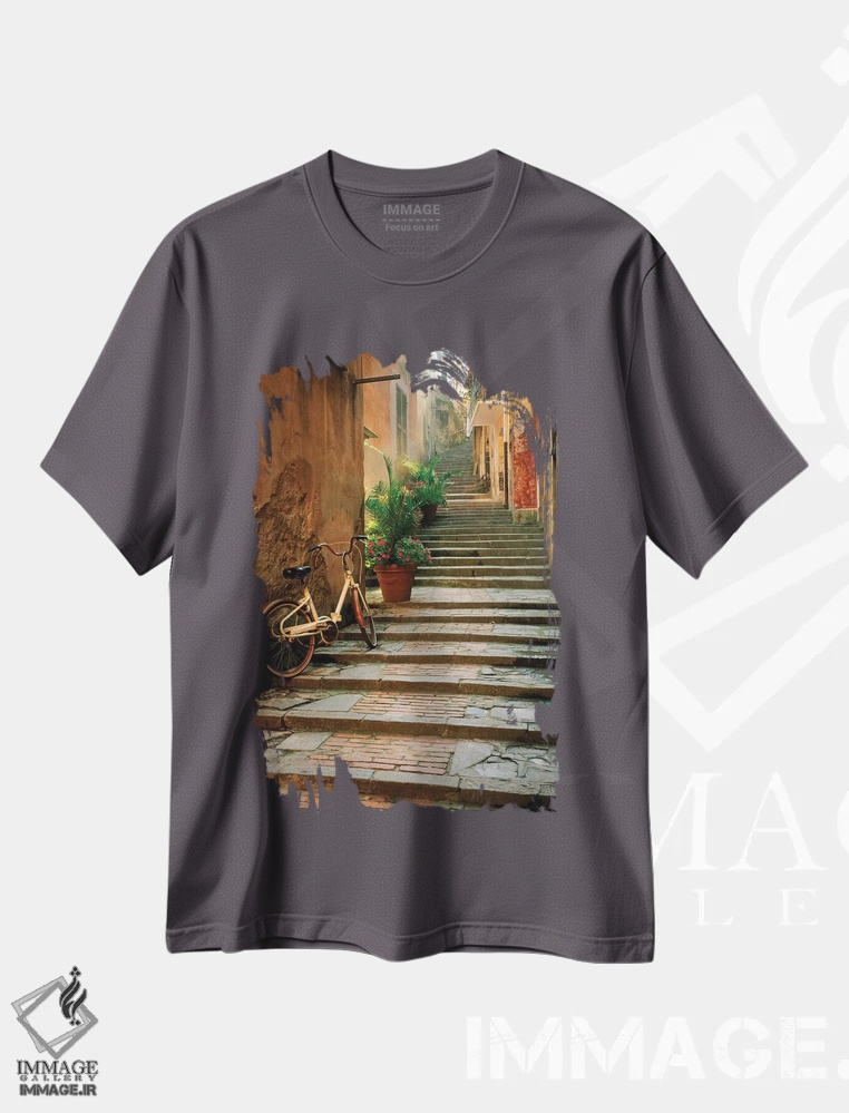 تیشرت طوسی طرح دار Cinque Terre, Monterosso. Bicycle and uphill stairway.,ایتالیا، چینکو تره، مونتروسو. دوچرخه و پلکان سربالایی اثر جینز گالری