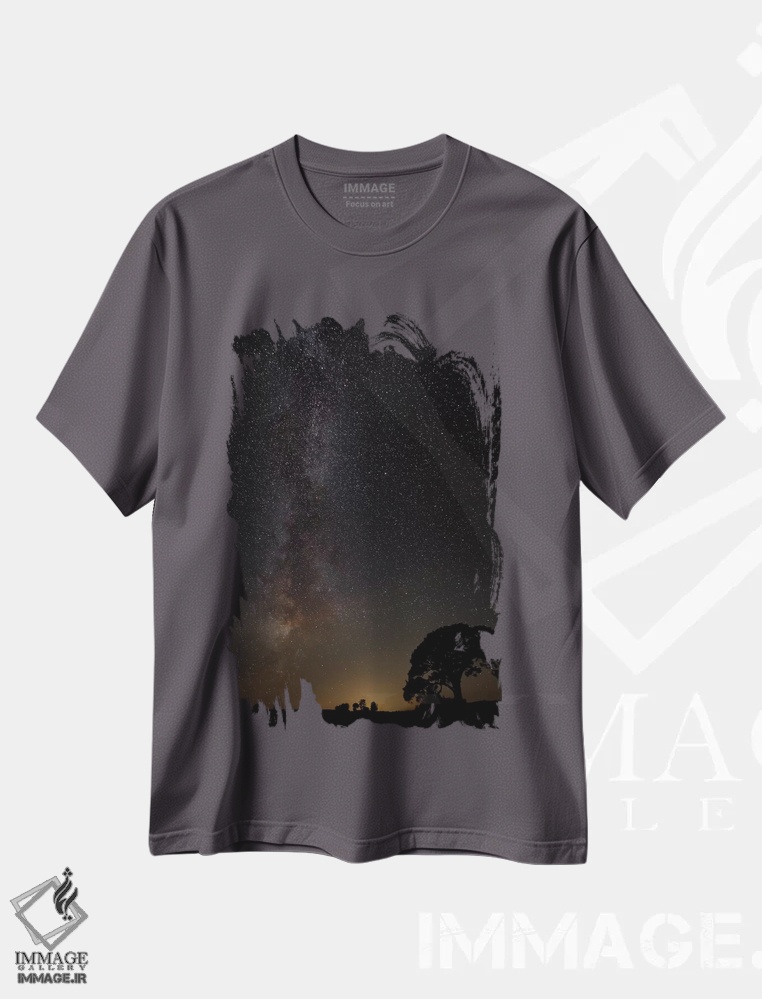 تیشرت طوسی طرح دار کهکشان راه شیری اثر کاسپارز کورچنس