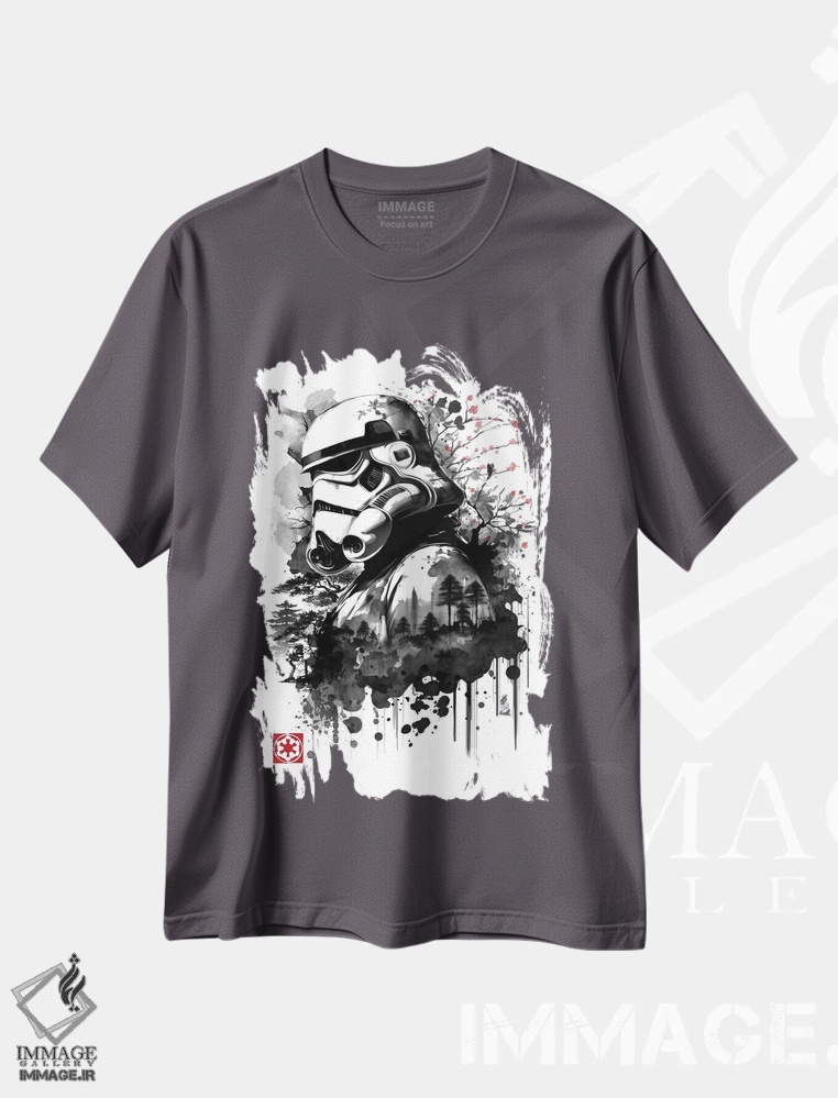 تیشرت طوسی طرح دار سرباز در جنگل اثر آنتونیو کامارنا