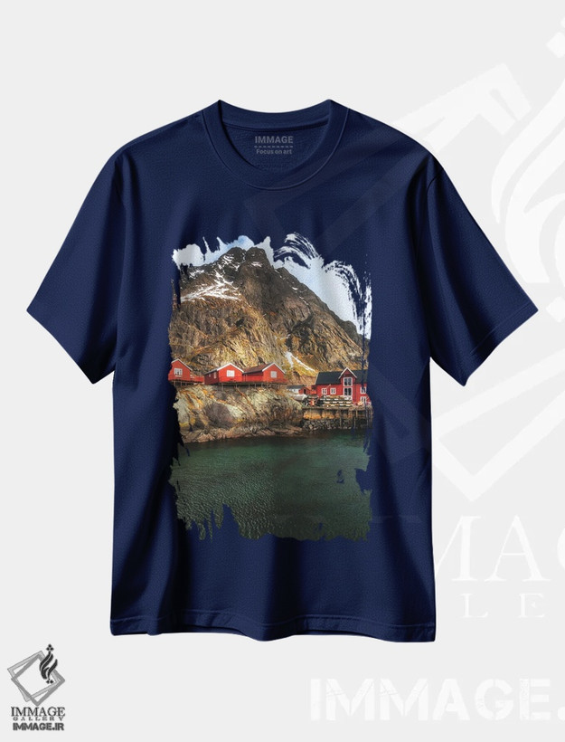 تیشرت سرمه ای طرح دار Lofoten In Norway,کلبه های ماهیگیران، لوفوتن در نروژ اثر میکولاج گوسپودرک