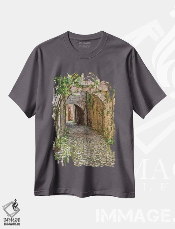 تیشرت طوسی طرح دار Saint-Cirq Lapopie. Tunneled walkway,فرانسه، سنت سیرک لاپوپی، مسیر پیاده روی تونلی اثر هولیس لونی