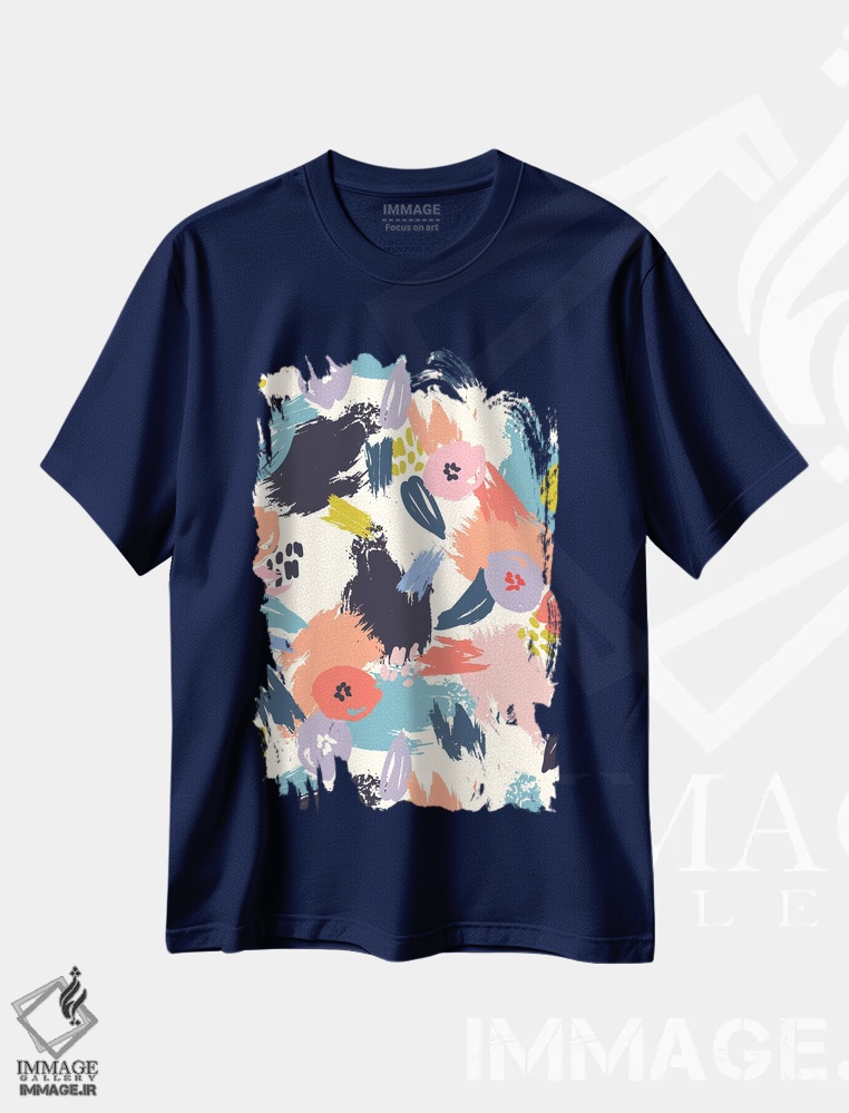 تیشرت سرمه ای طرح دار شکوفهٔ درخشان اثر کارولین آلفردز