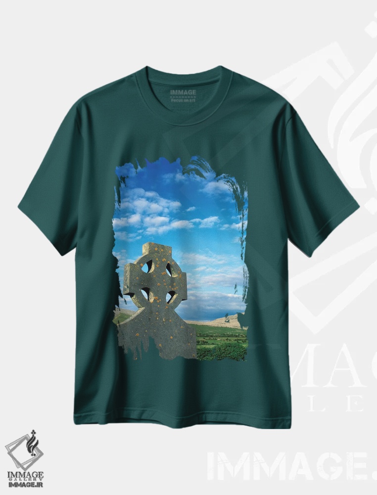 تیشرت سبز طرح طبیعت ,Ireland, Celtic Cross In Field.,اروپا، ایرلند، صلیب سلتی در مزرعه اثر مریلین پارور