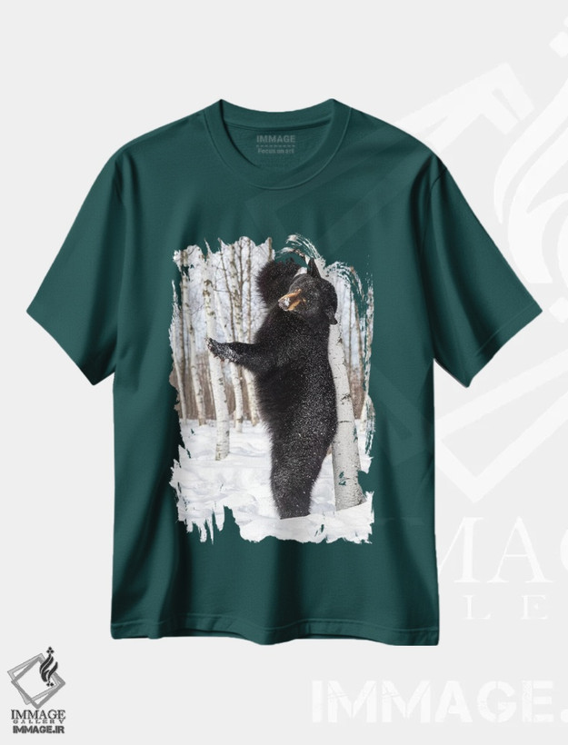 تیشرت سبز طرح دار Minnesota, Sandstone, Black Bear Scratching an Itch,آمریکا، مینه سوتا، سندستون، خرس سیاه در حال خاراندن خود اثر هولیس لونی