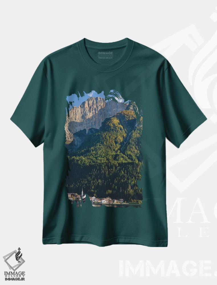 تیشرت سبز طرح طبیعت ,an icon of the dolomites in the Veneto,دهکده آلگه کنار دریاچه آلگه در پای قله چیوتا، نماد دولومیت های ونتو اثر مارتین زویک