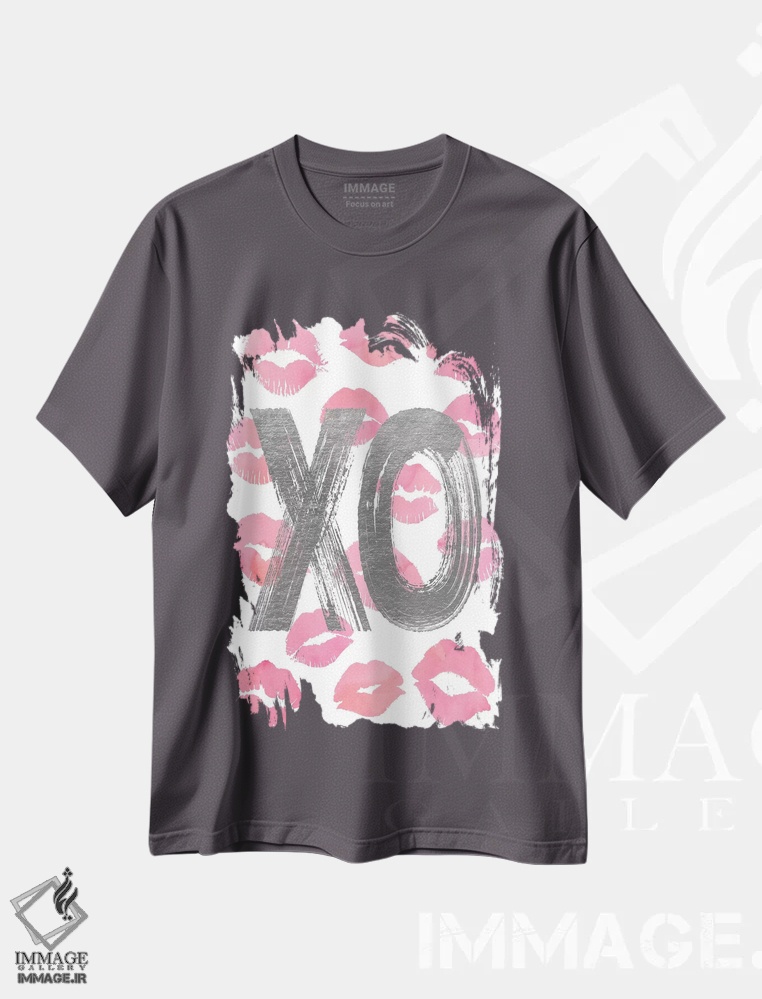 تیشرت طوسی طرح دار عشق OX نقره ای صورتی اثر آماندا گرینوود