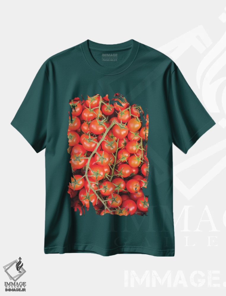 تیشرت سبز طرح دار Umbria, Montefalco Closeup Of Tomatoes On The Vine,ایتالیا، آمبریا، مونتفالکو. نمای نزدیک از گوجه فرنگی روی شاخه اثر جولی اگِرز