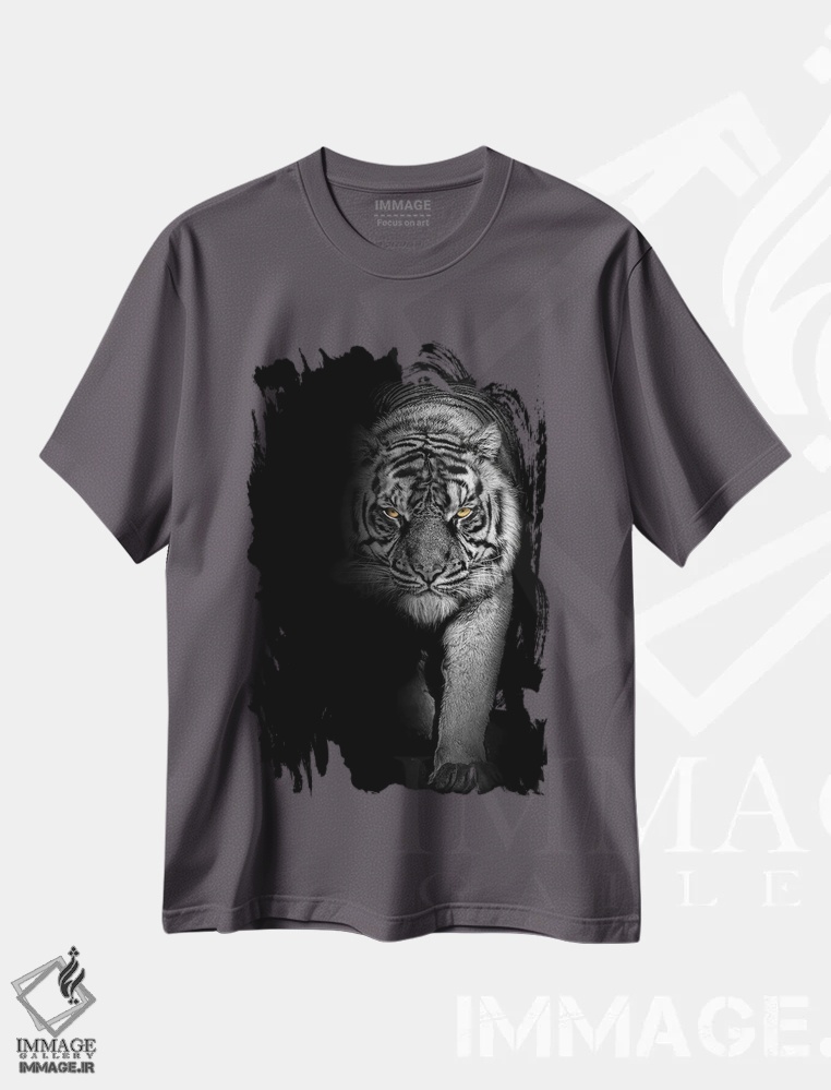 تیشرت طوسی طرح دار قدم زدن ببر، سیاه وسفید اثر آدریان ویریو