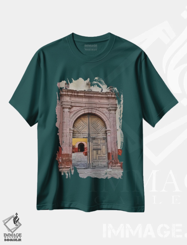 تیشرت سبز طرح دار Mexico. Open doorway into plaza of church,سن میگوئل د آلنده، مکزیک. درِ باز به سوی میدان کلیسا اثر دارل گالین