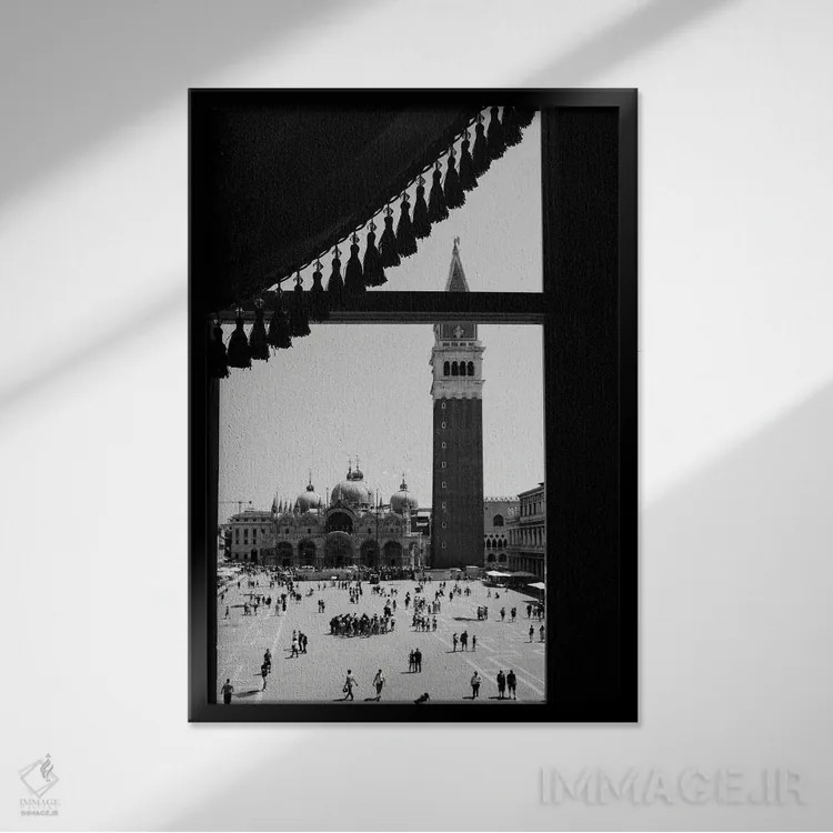 تابلو دکوراتیو نگهدار زمان اثر گیلیارد برسسان - نمای قابدار مشکی