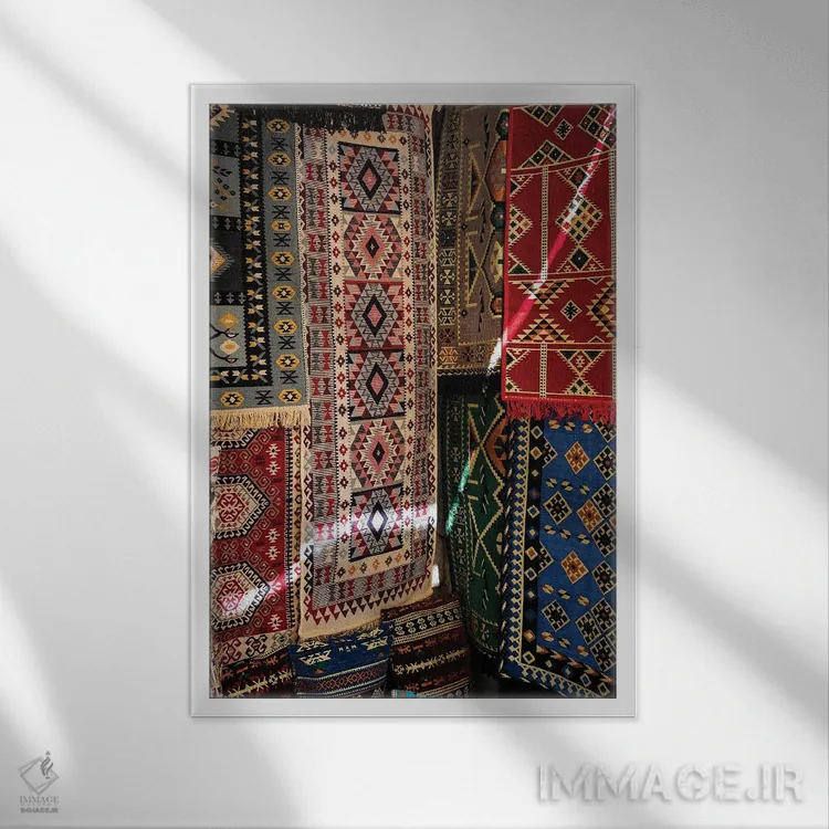 تابلو دکوراتیو گلیم اثر گیلیارد برسسان - نمای قابدار سفید