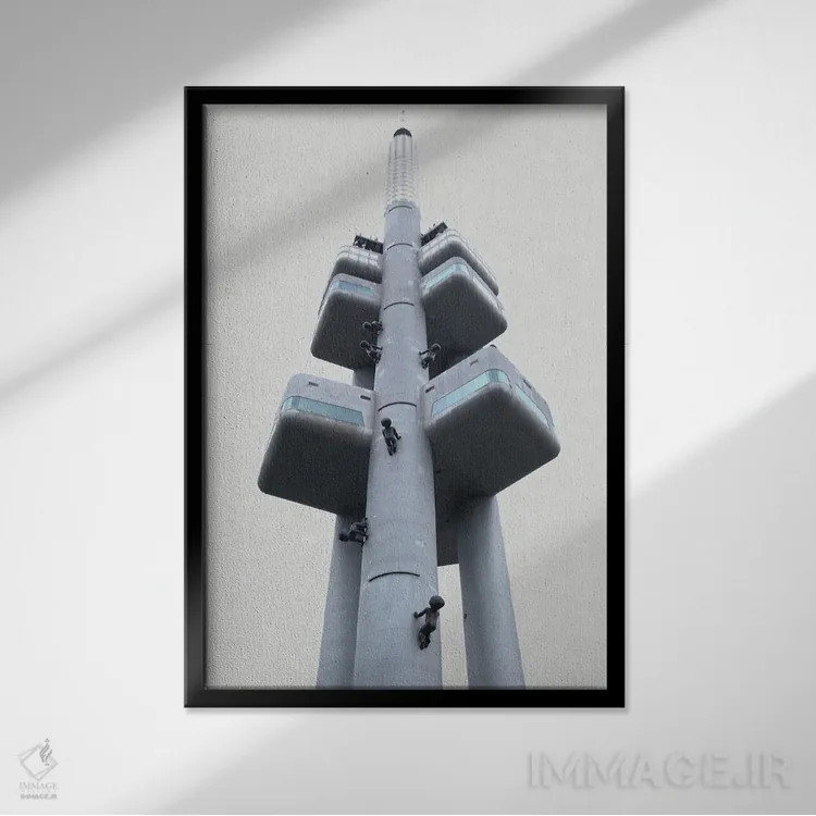 تابلو دکوراتیو برج شوروی اثر گیلیارد برسسان - نمای قابدار مشکی