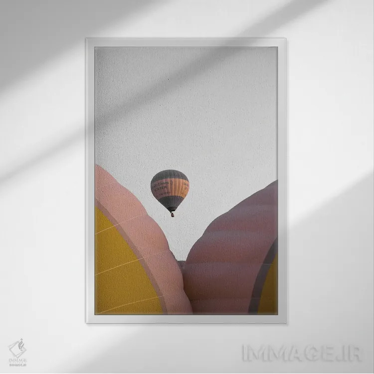 تابلو دکوراتیو بالا رفتن اثر گیلیارد برسسان - نمای قابدار سفید