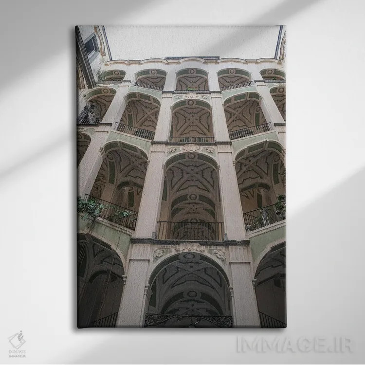 تابلو دکوراتیو کاخ اسپانیایی ناپل اثر گیلیارد برسسان - نمای روبهرو روی دیوار