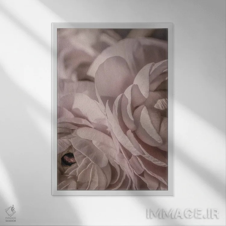 تابلو دکوراتیو گل علف کره ای سرخ گونه تیره I اثر مونیکا استریگل - نمای قابدار سفید