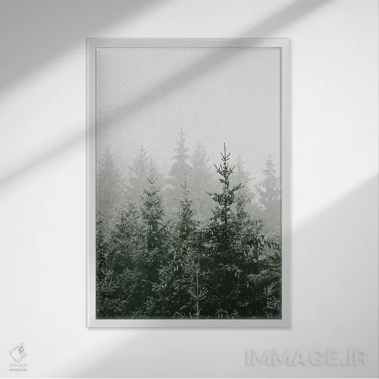 تابلو دکوراتیو جنگل کوهستانی سبز اثر مونیکا استریگل - نمای قابدار سفید
