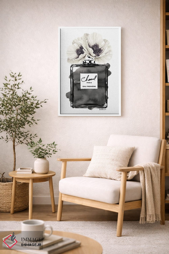 تابلو دکوراتیو Black With Grey & White Poppy,بطری عطر مشکی با شقایق خاک… اثر آماندا گرینوود - D5W