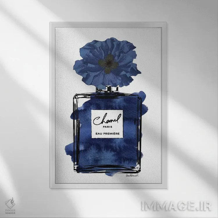 تابلو دکوراتیو عطر با گل مشکی و آبی اثر آماندا گرینوود - نمای قابدار سفید